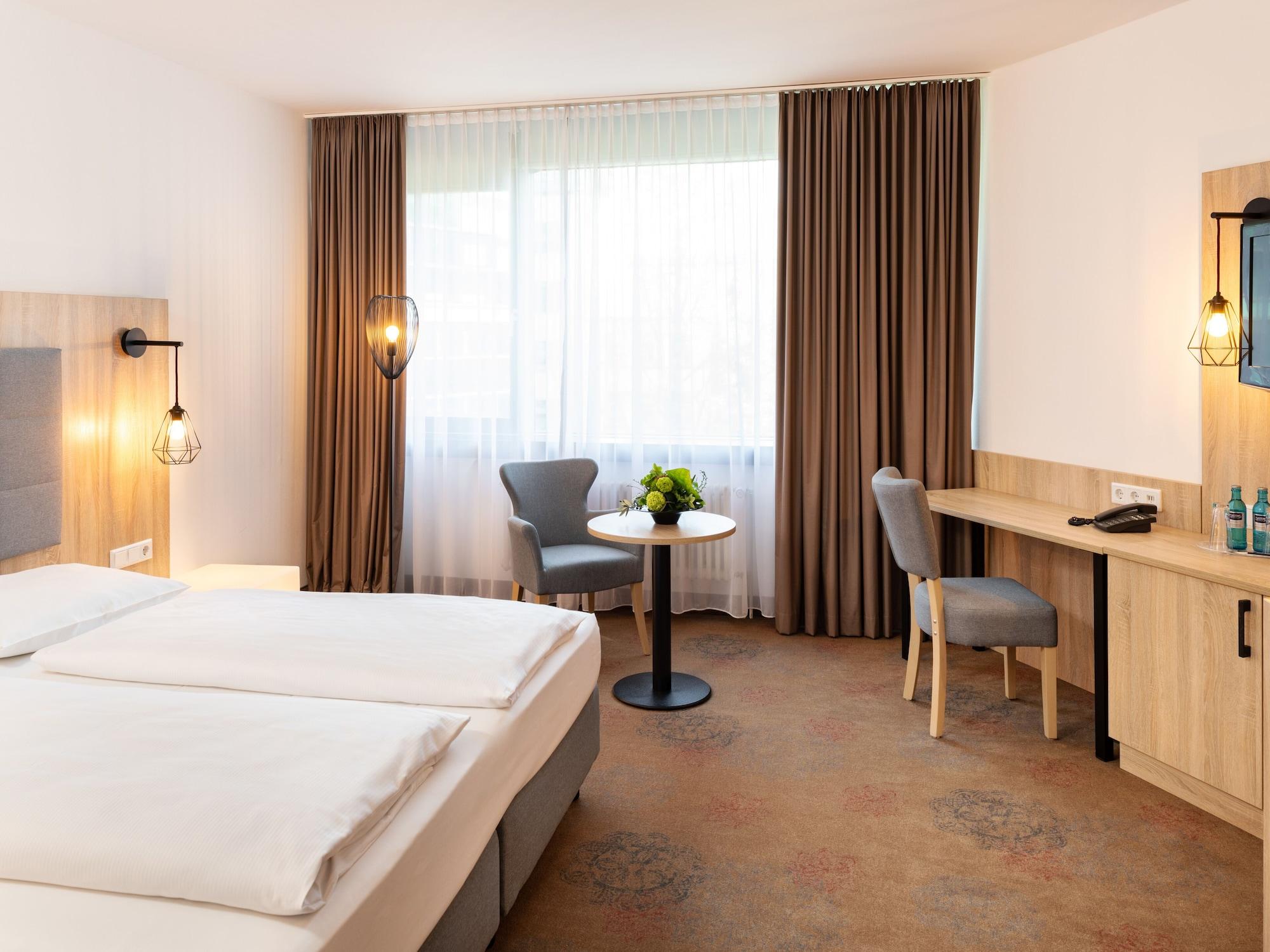 Plaza Hotel&living Frankfurt