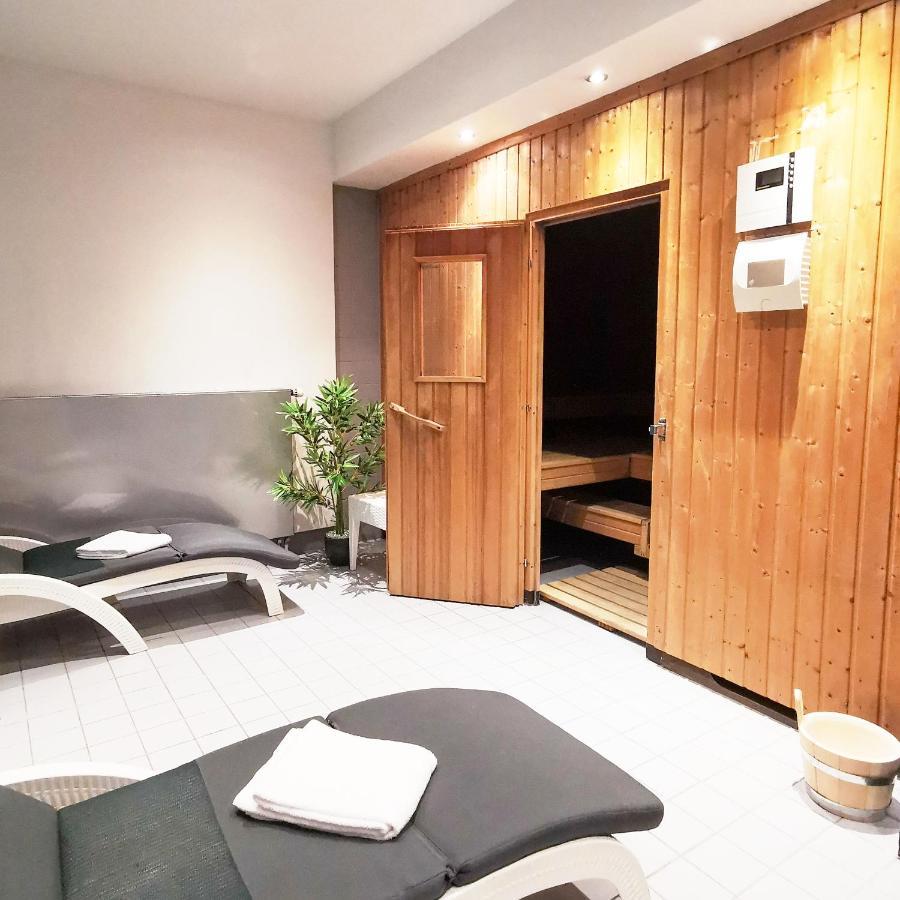 Plaza Hotel&living Frankfurt Hotel 3*