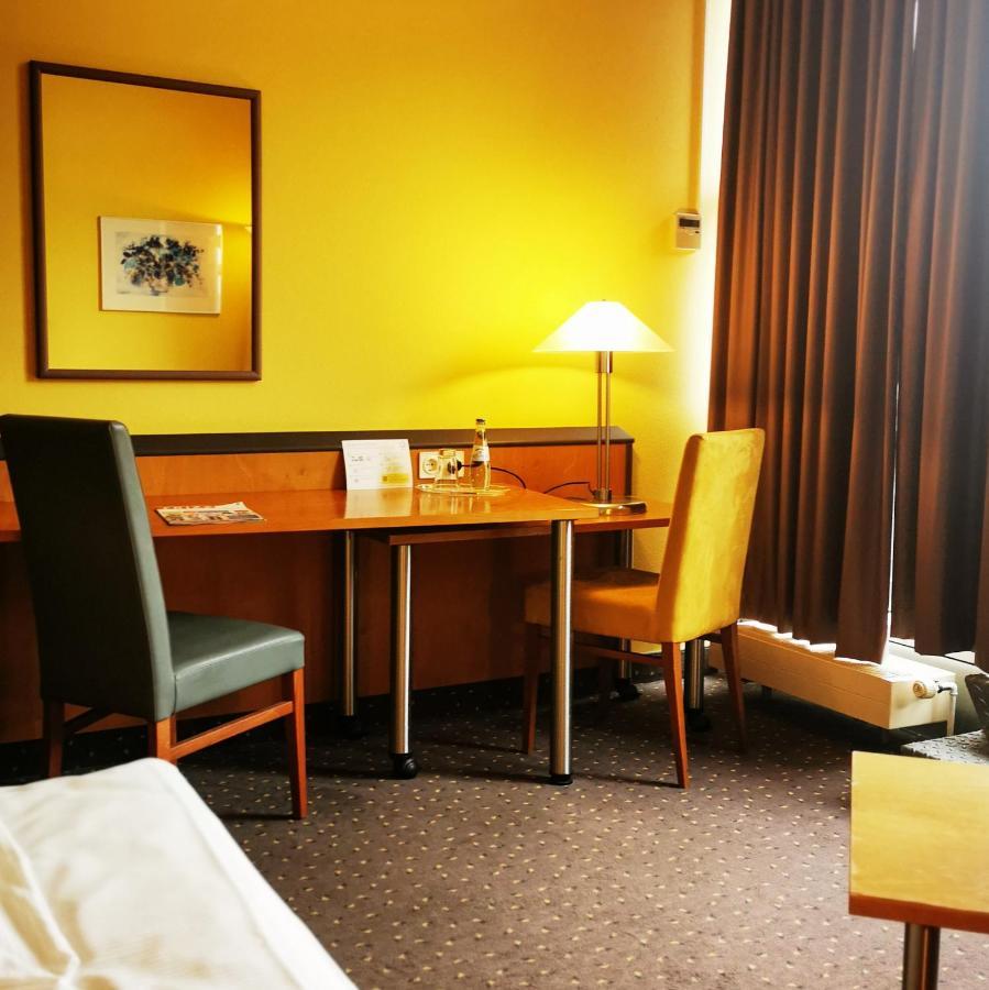 Plaza Hotel&living Frankfurt Hotel 3*
