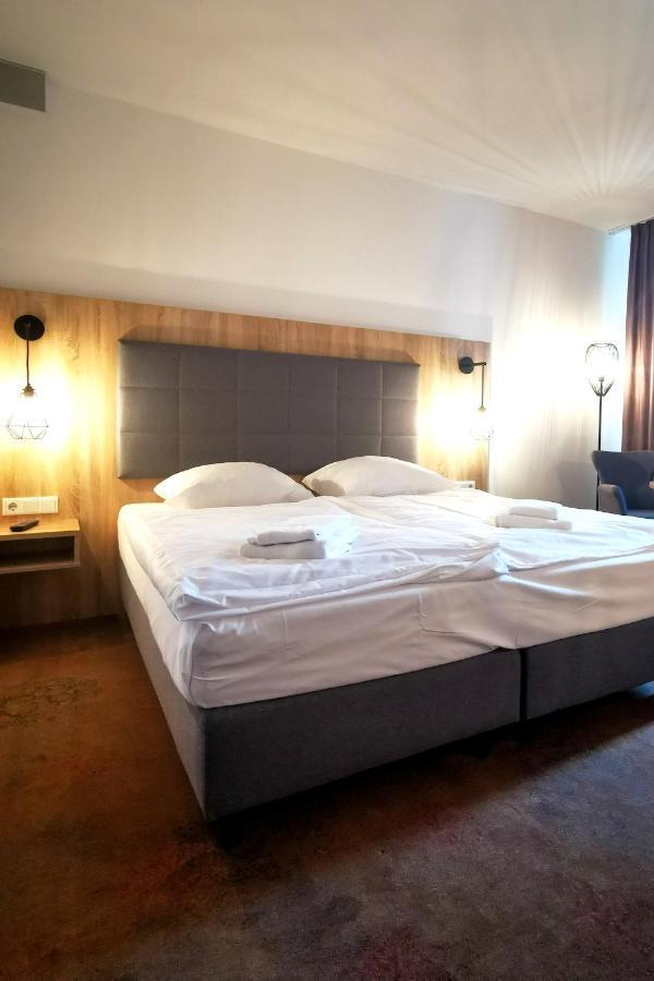 Plaza Hotel&living Frankfurt