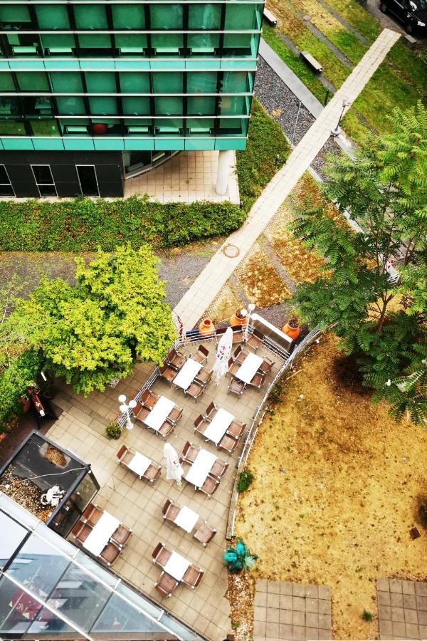 Hotel Plaza Hotel&living Frankfurt 3*