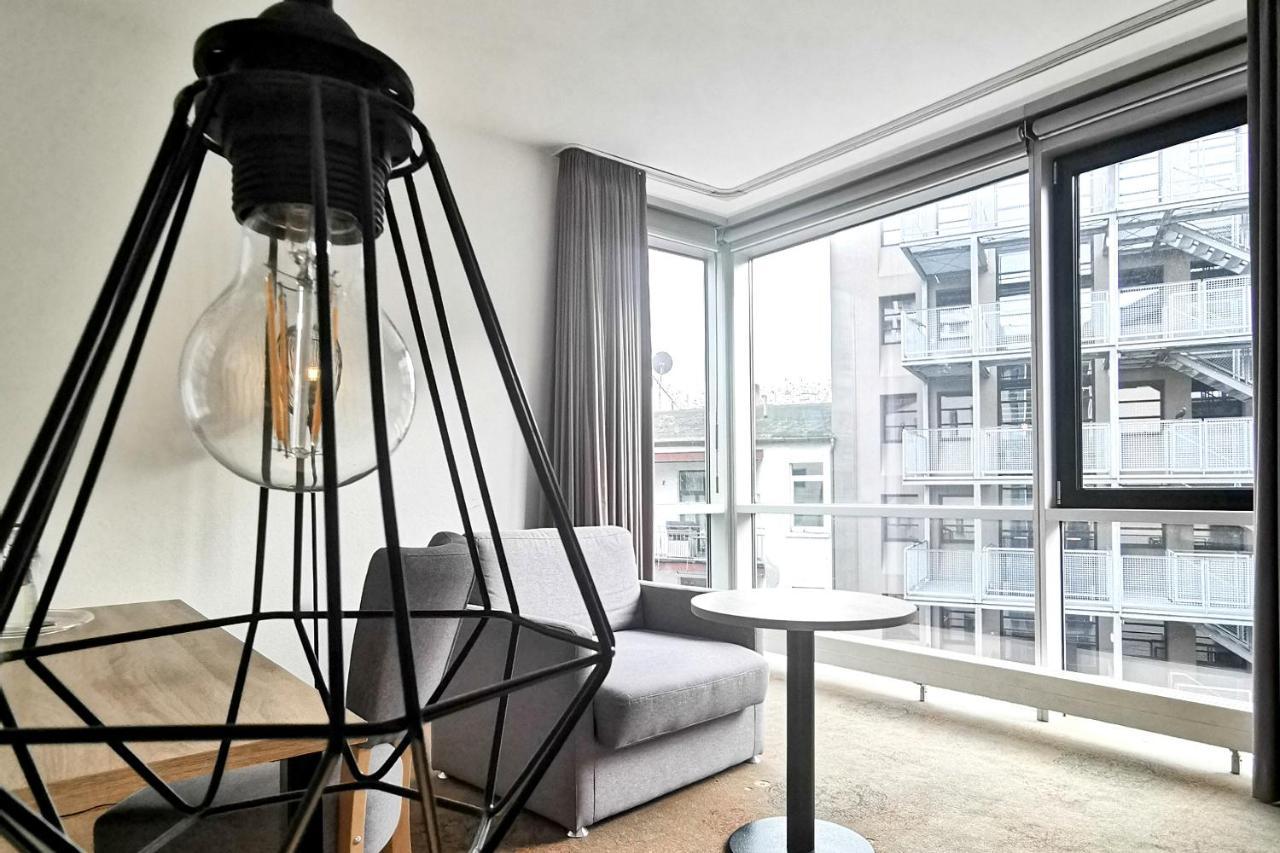Hotel Plaza Hotel&living Frankfurt 3*
