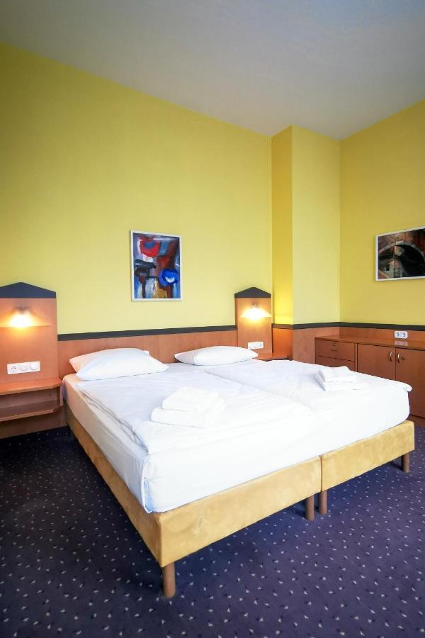 Hotel Plaza Hotel&living Frankfurt Francoforte sul Meno