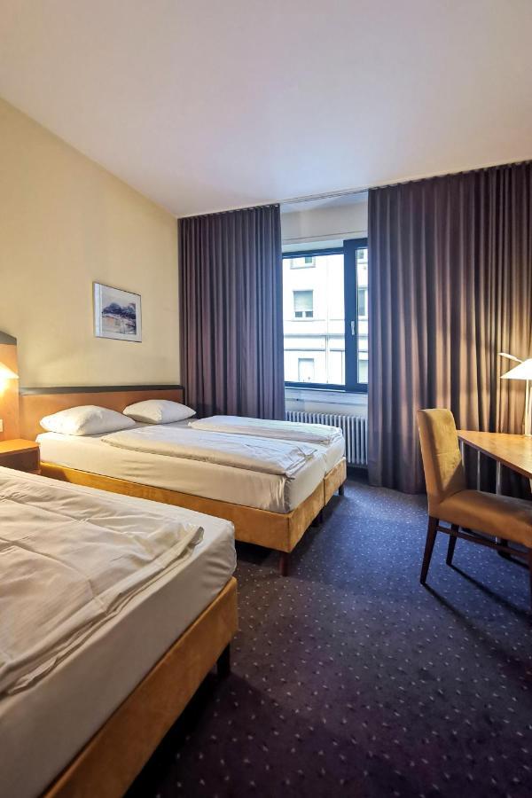 Hotel Plaza Hotel&living Frankfurt Frankfurt am Main