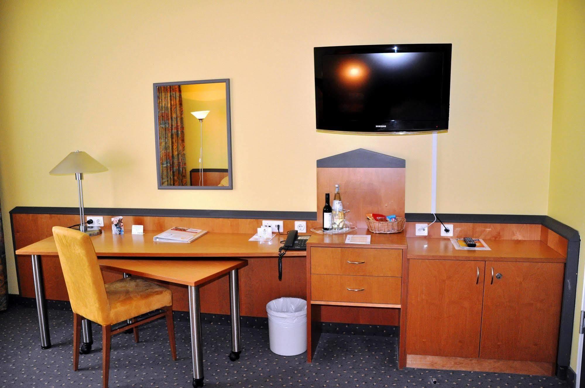 Plaza Hotel&living Frankfurt 3* Francoforte sul Meno