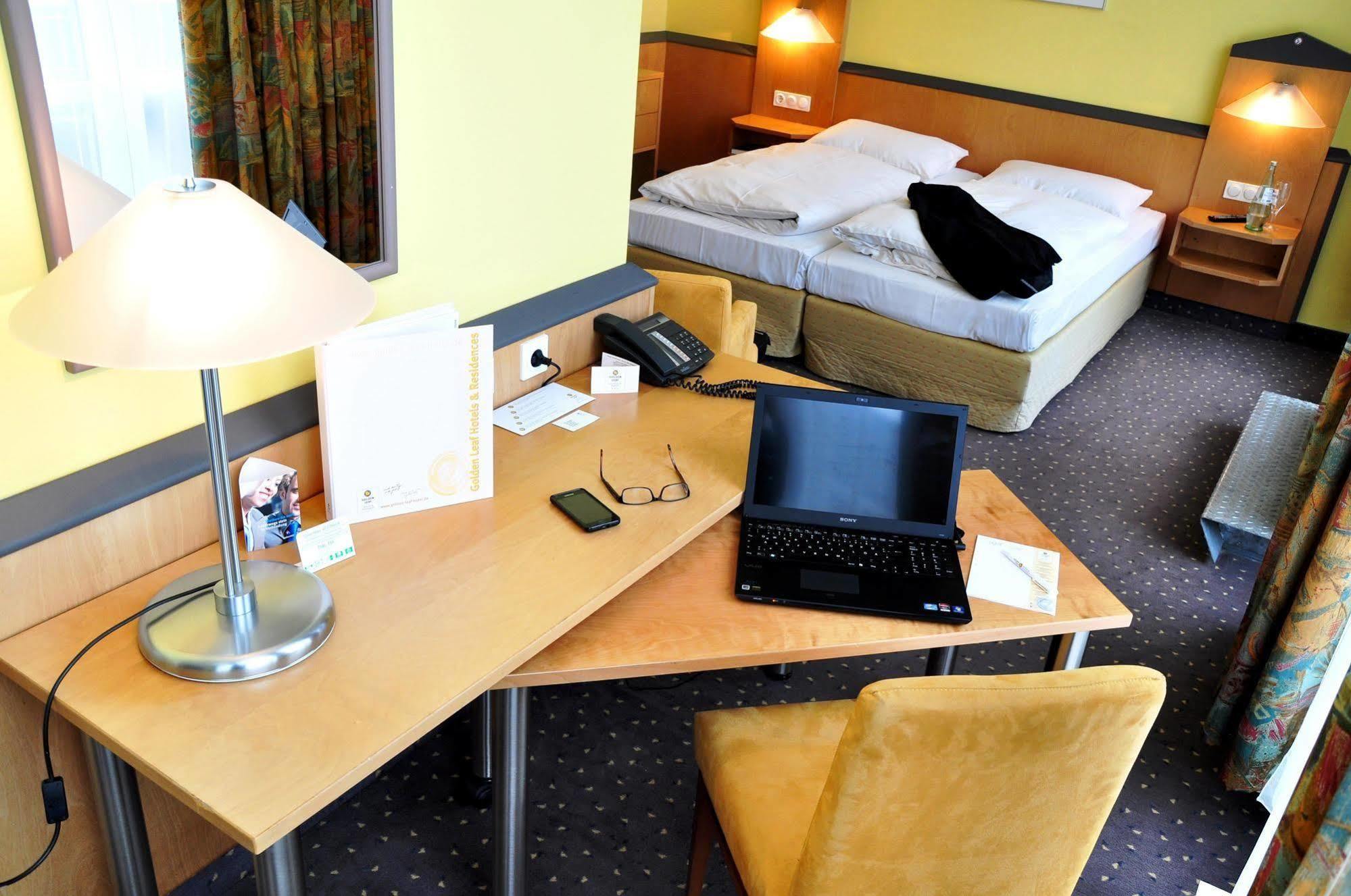 Plaza Hotel&living Frankfurt 3*